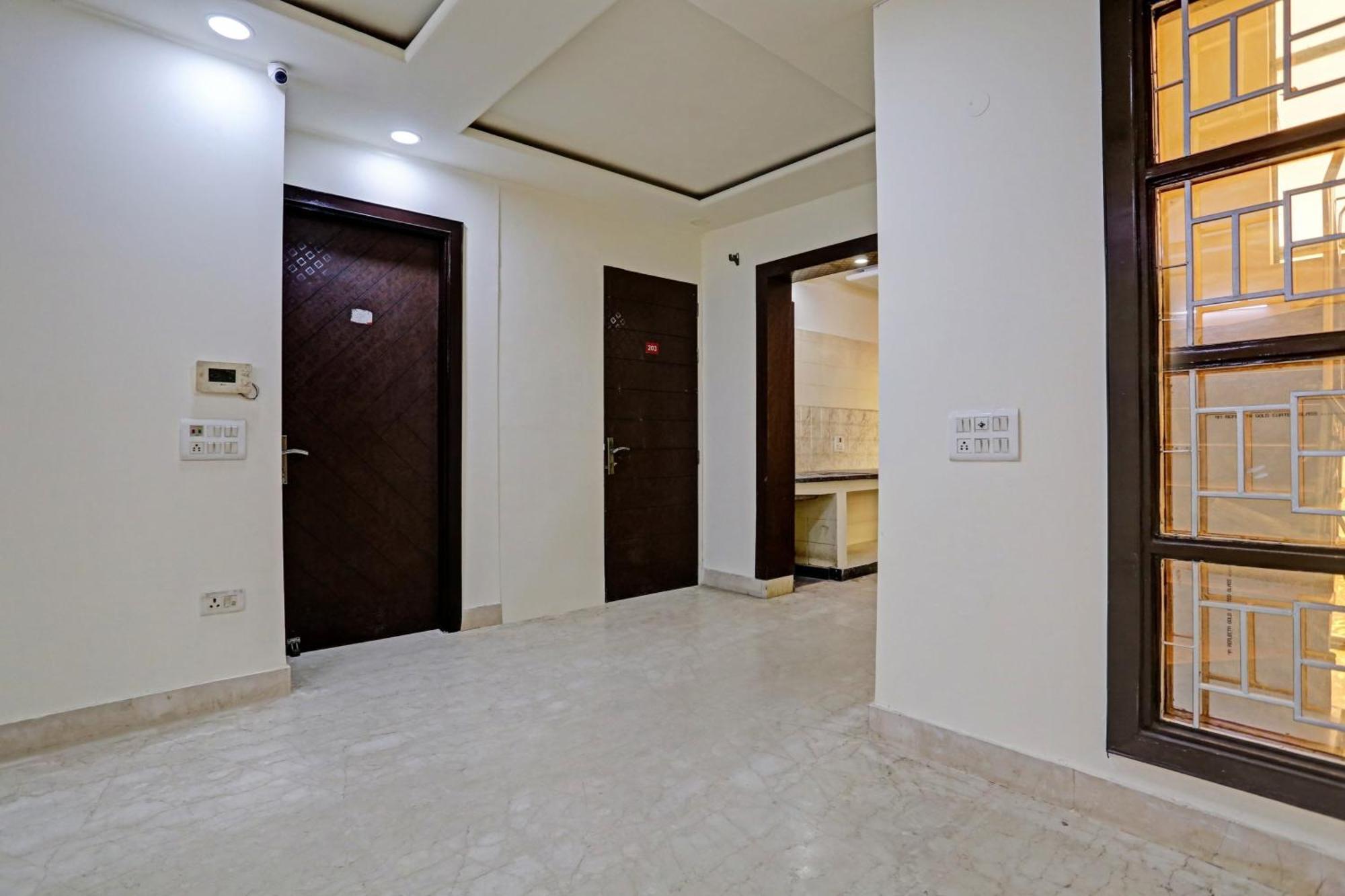 Hotel O Golden Key Inn Punjabi Bagh نيودلهي المظهر الخارجي الصورة