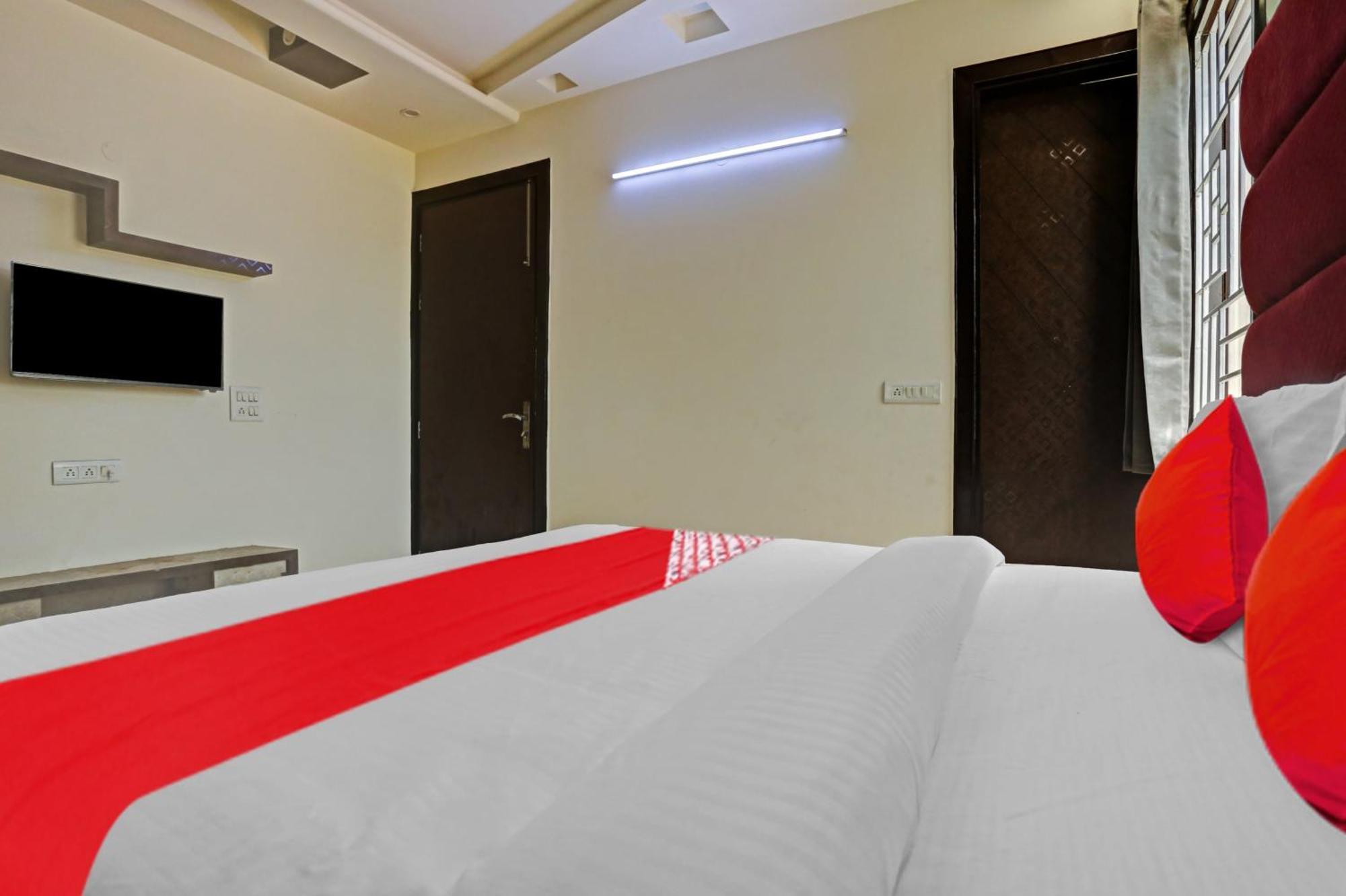 Hotel O Golden Key Inn Punjabi Bagh نيودلهي المظهر الخارجي الصورة
